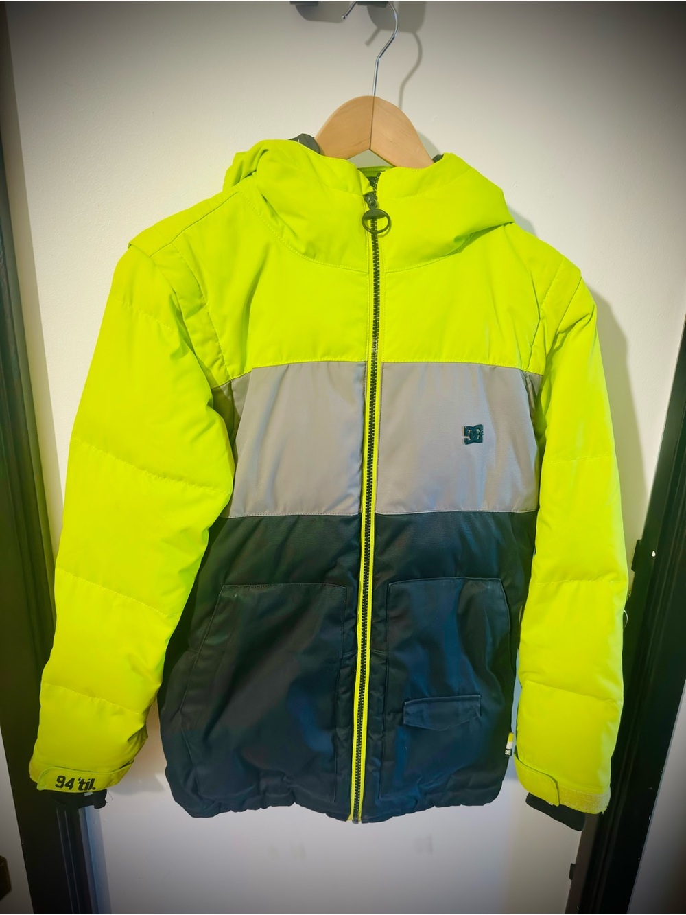 DC Boys Neon Yellow Gray Black Colorblock Hooded Puffer Jacket